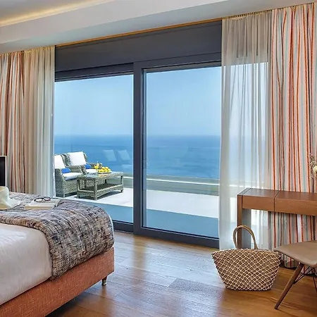 Readhostprofile Before Request! # Luxury 6-bedroom In With Pool